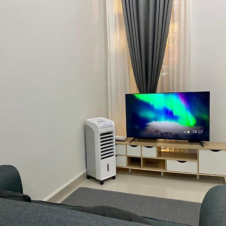 Villa Ku Villa Mu Semarang Ngoại thất bức ảnh