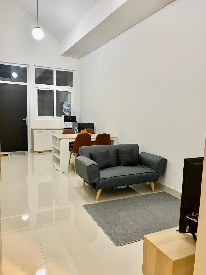Villa Ku Villa Mu Semarang Ngoại thất bức ảnh