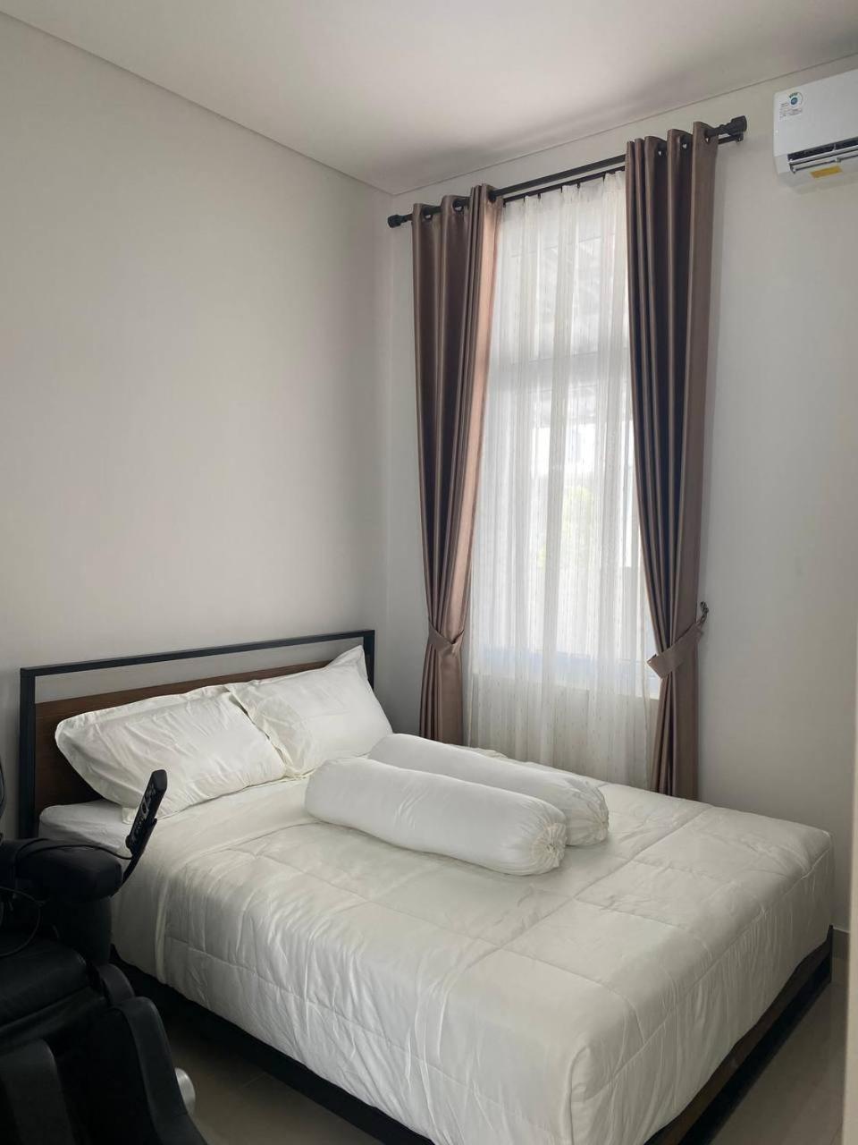 Villa Ku Villa Mu Semarang Ngoại thất bức ảnh