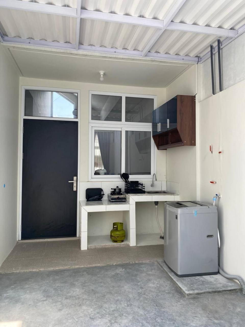 Villa Ku Villa Mu Semarang Ngoại thất bức ảnh